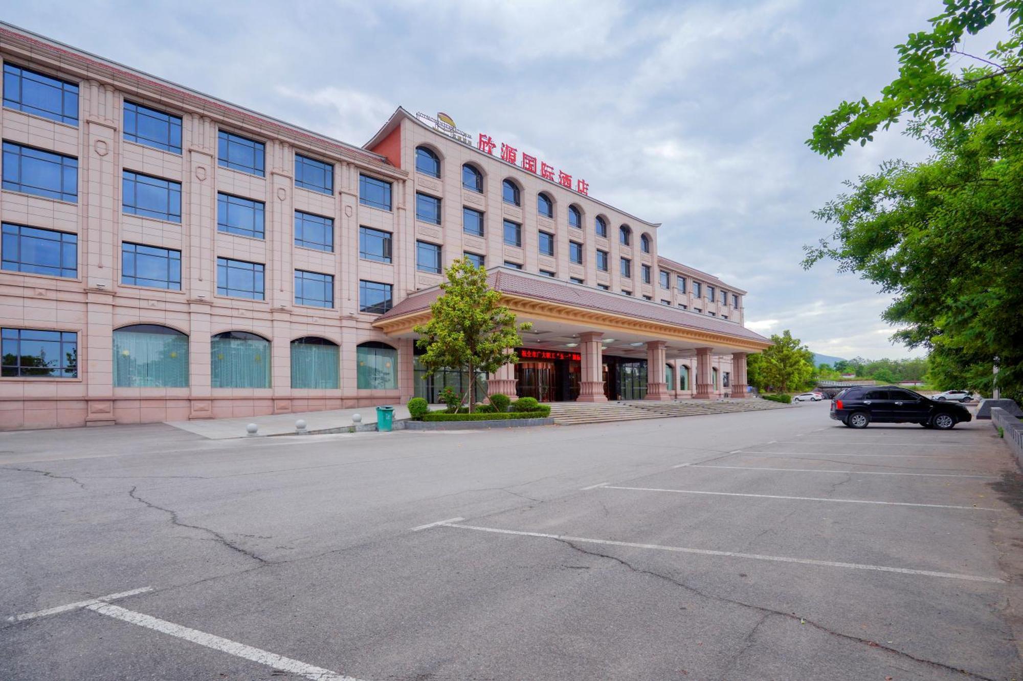 Huashan Xinghe International Hotel Huayin Zewnętrze zdjęcie